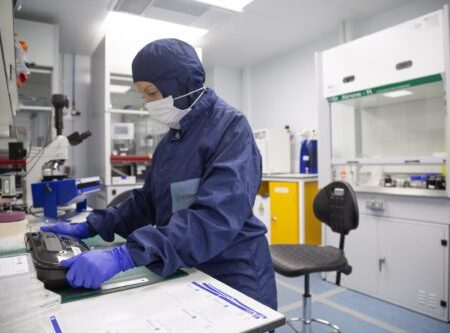 Operator in R&D Room Operator in R&D Room